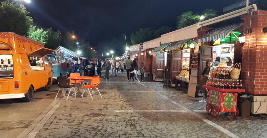 خودروها در خیابان سی تیر