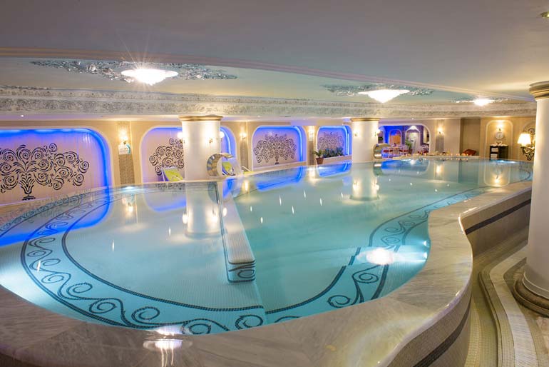 Goldenpalacehotel استخر 2