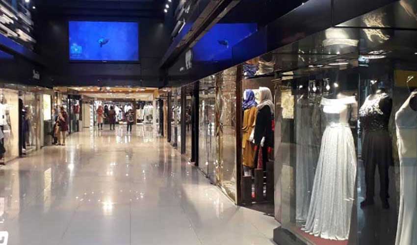 مرکز خرید ونک یکی از معروفترین مراکز خرید در تهران